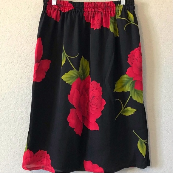 Loud Red Rose Pattern Skirt Y2k Large Flower Pattern skirt. - Picture 6 of 8